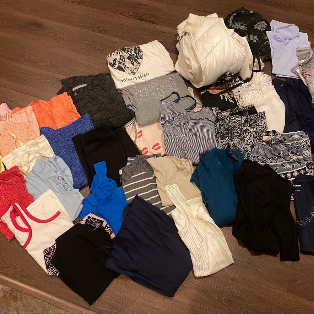 Womens size small business casual, nighties and work out clothes